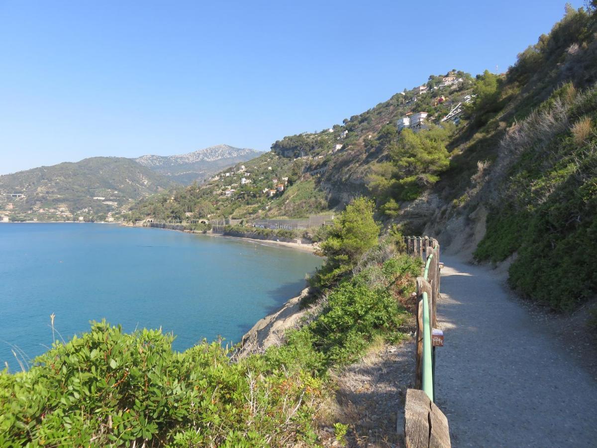 Amaita Apartamento Ventimiglia Exterior foto