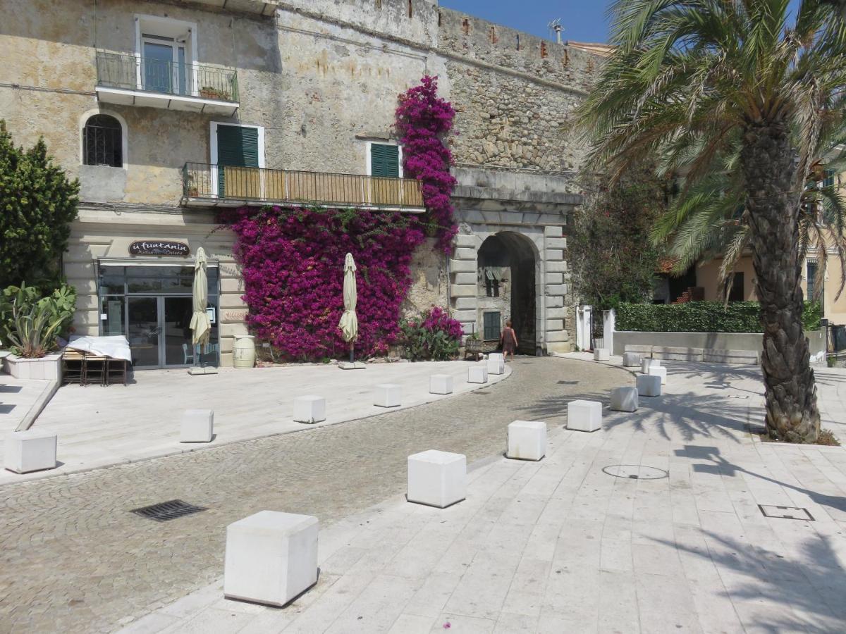 Amaita Apartamento Ventimiglia Exterior foto