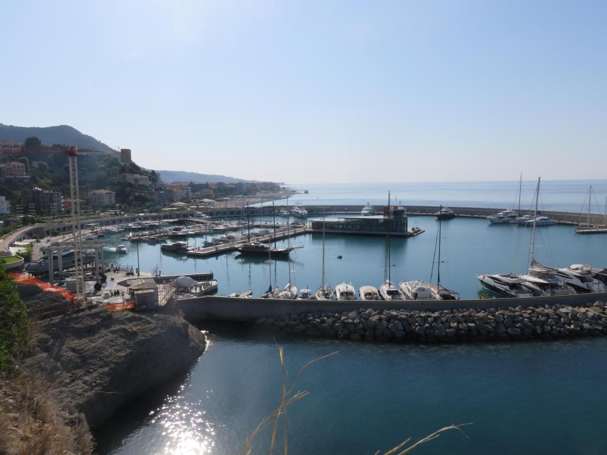 Amaita Apartamento Ventimiglia Exterior foto